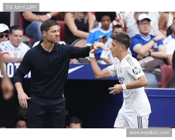 阿隆索盛赞居莱尔兼具土耳其传奇与古蒂灵性气质的全能新星魅力风