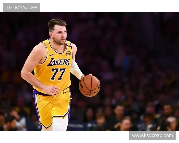 原创东契奇复出31+15+11！湖人险胜76人，詹皇末节12分